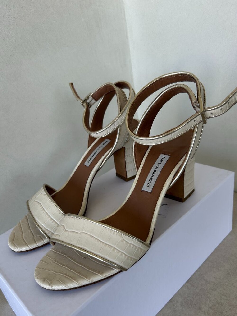 Tabitha Simmons Leticia Bone Croc Block Heel Sandals EU 37 Made in Italy